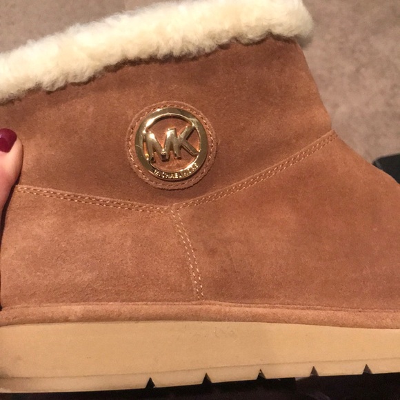 Worn once. Excellent condition. - Picture 4 of 5